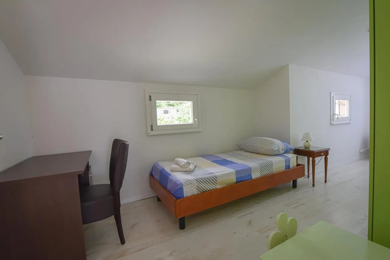 Apartment Brsec Villa Anda S Apartmanima I Bazenom Croatia