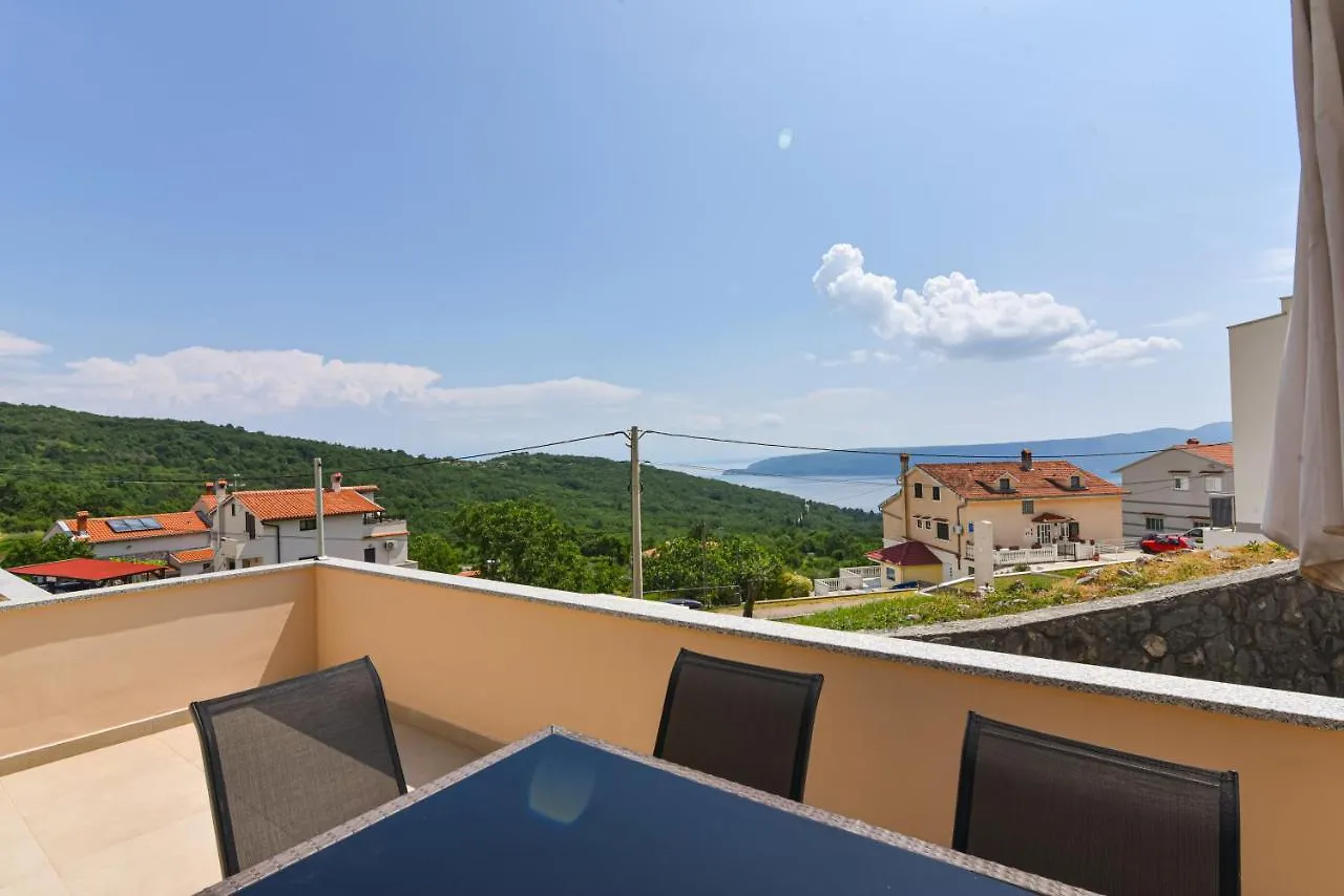 Brsec Villa Anda S Apartmanima I Bazenom