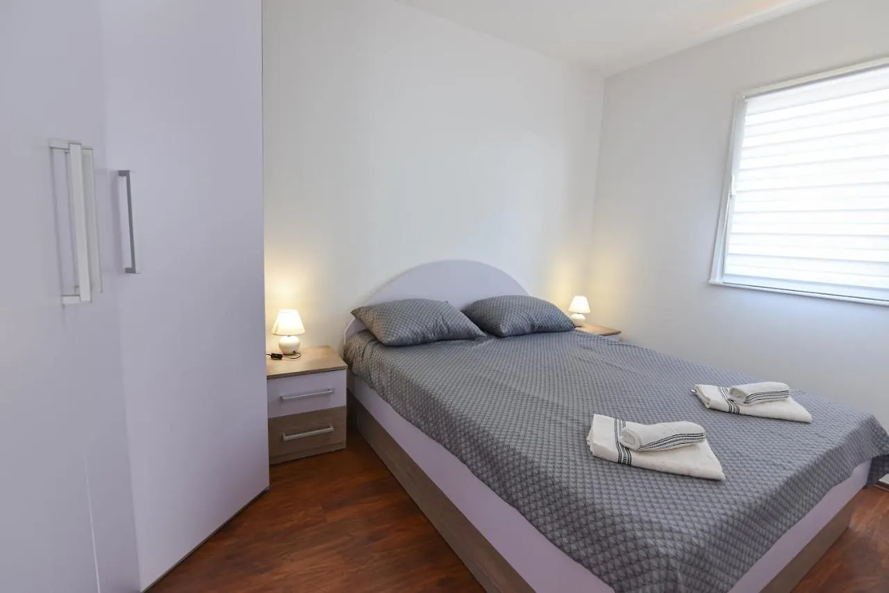 Brsec Villa Anda S Apartmanima I Bazenom 0*,  Croatia